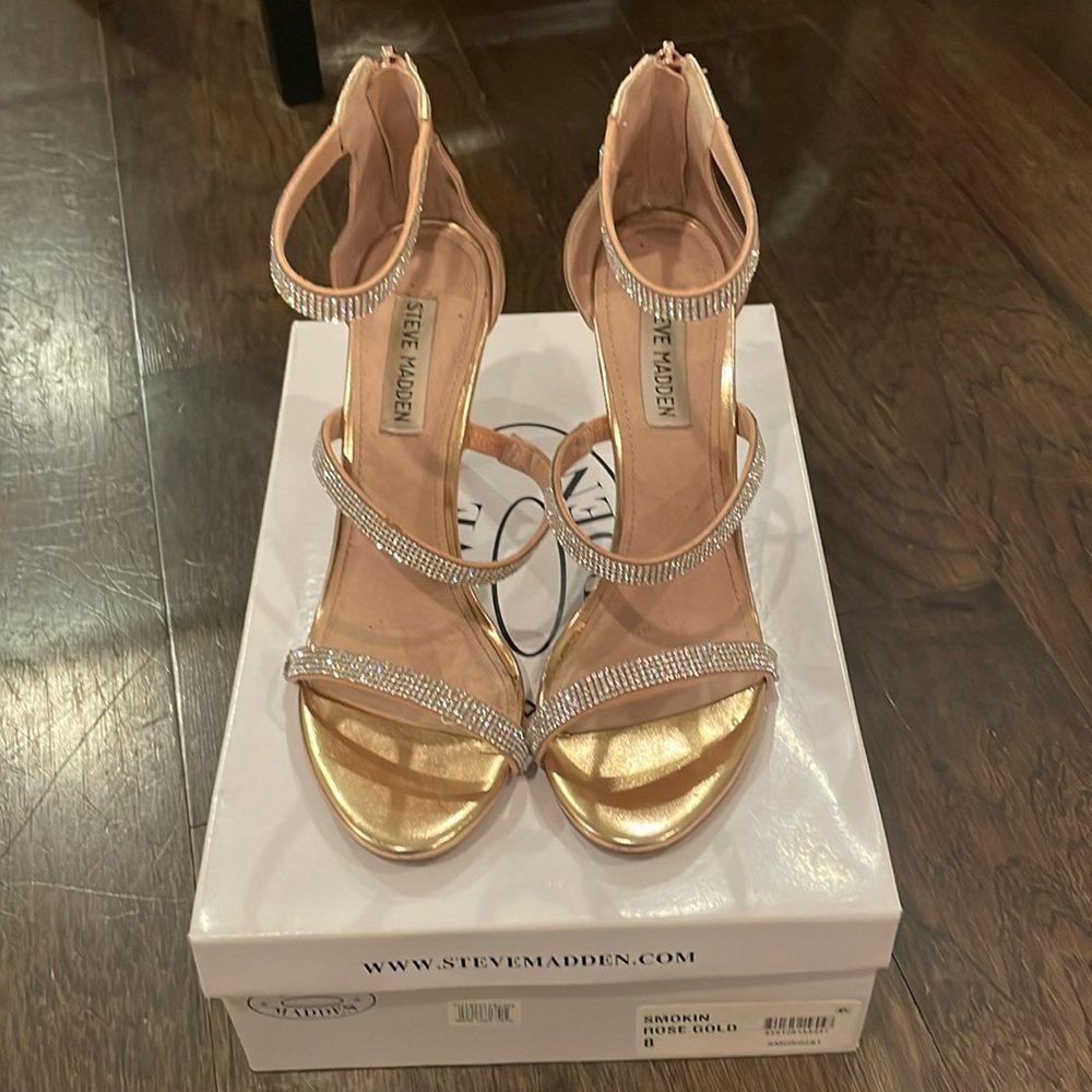 Steve Madden Smokin Rose Gold Angle Strap Heels size 8